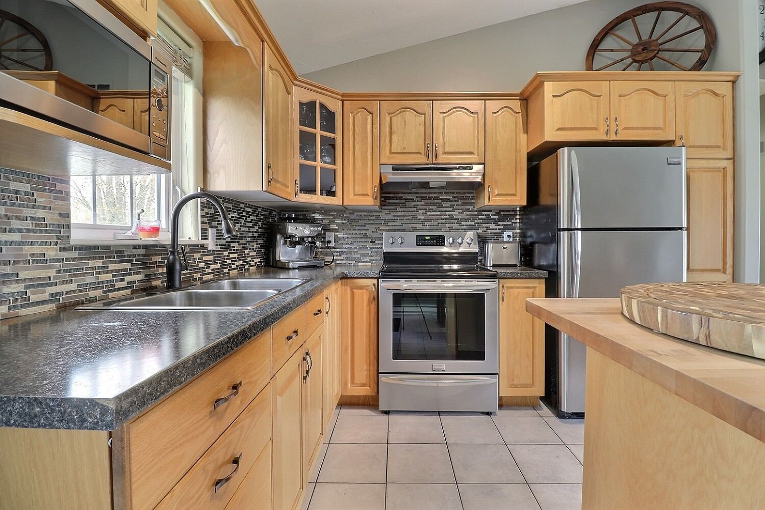 81 Rue Maximin, Dieppe, NB E1A 7G8, Canada Photo 28