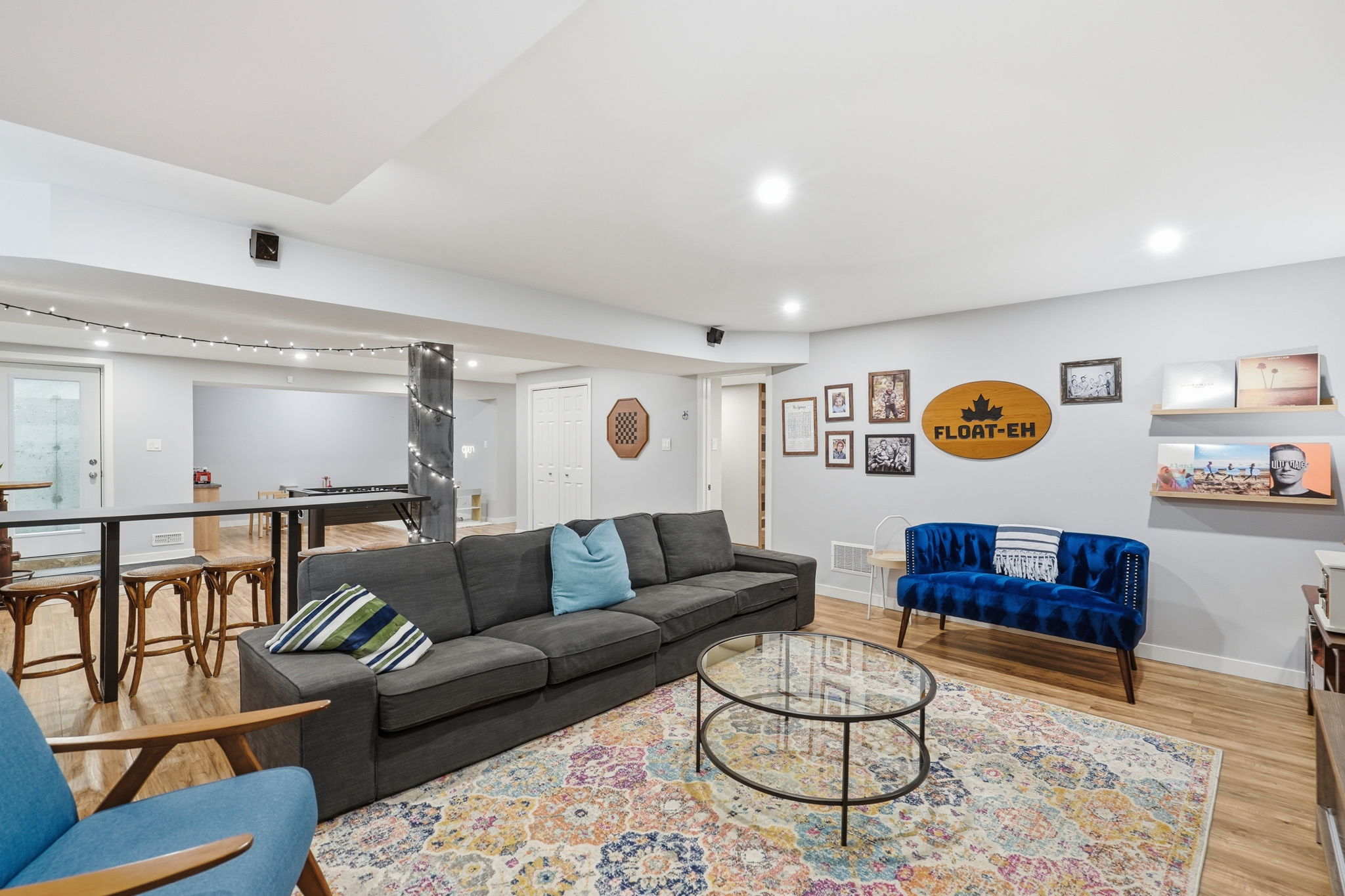  Photo 64