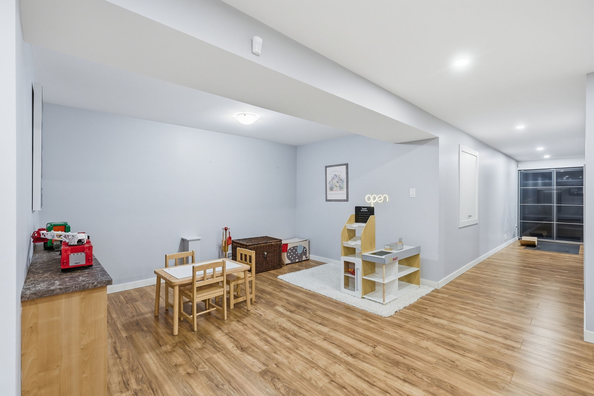  Photo 68