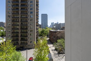 BALCONY 4