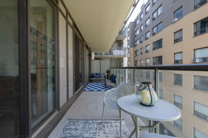 BALCONY 6