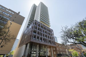 EXTERIOR 1