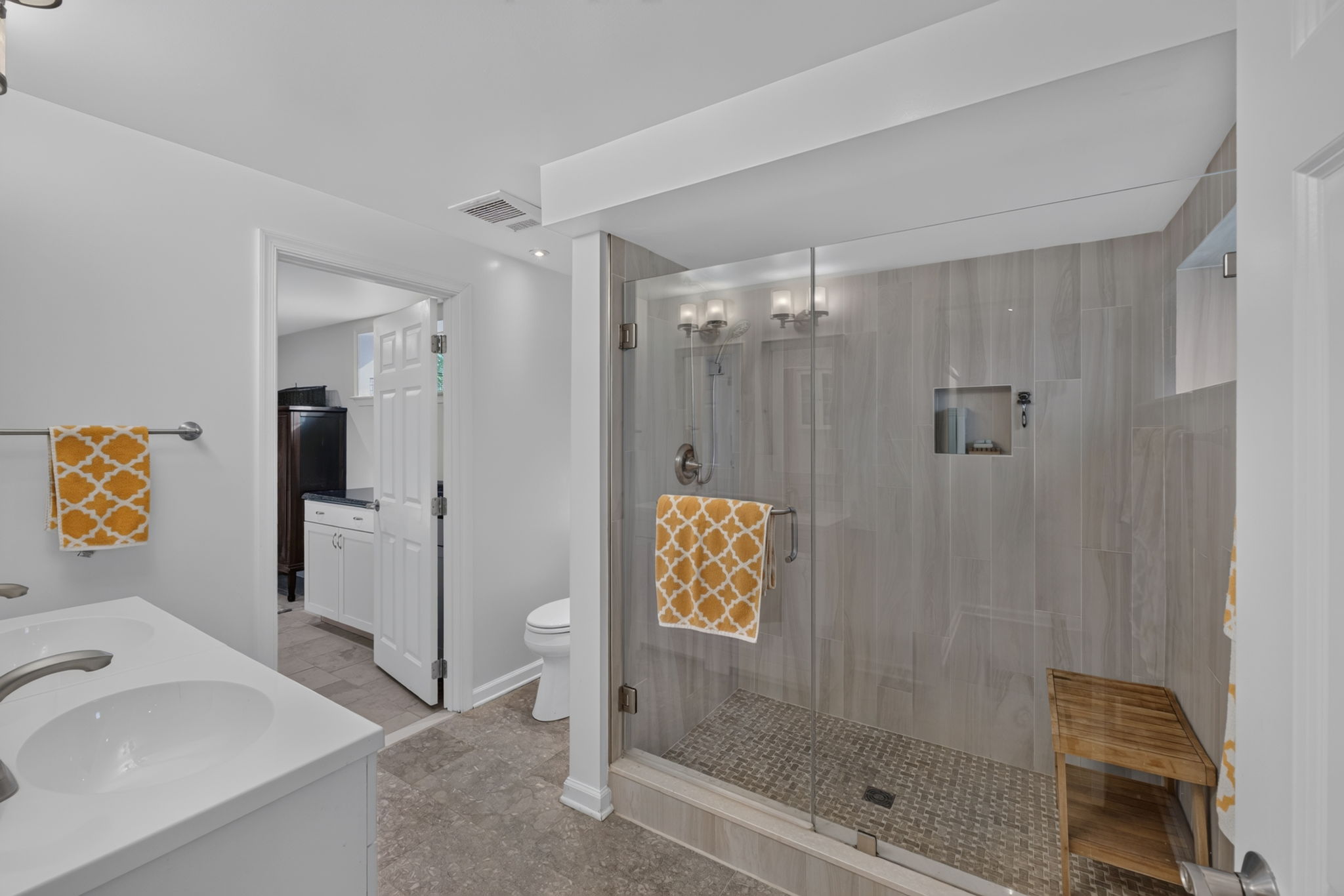  Photo 66