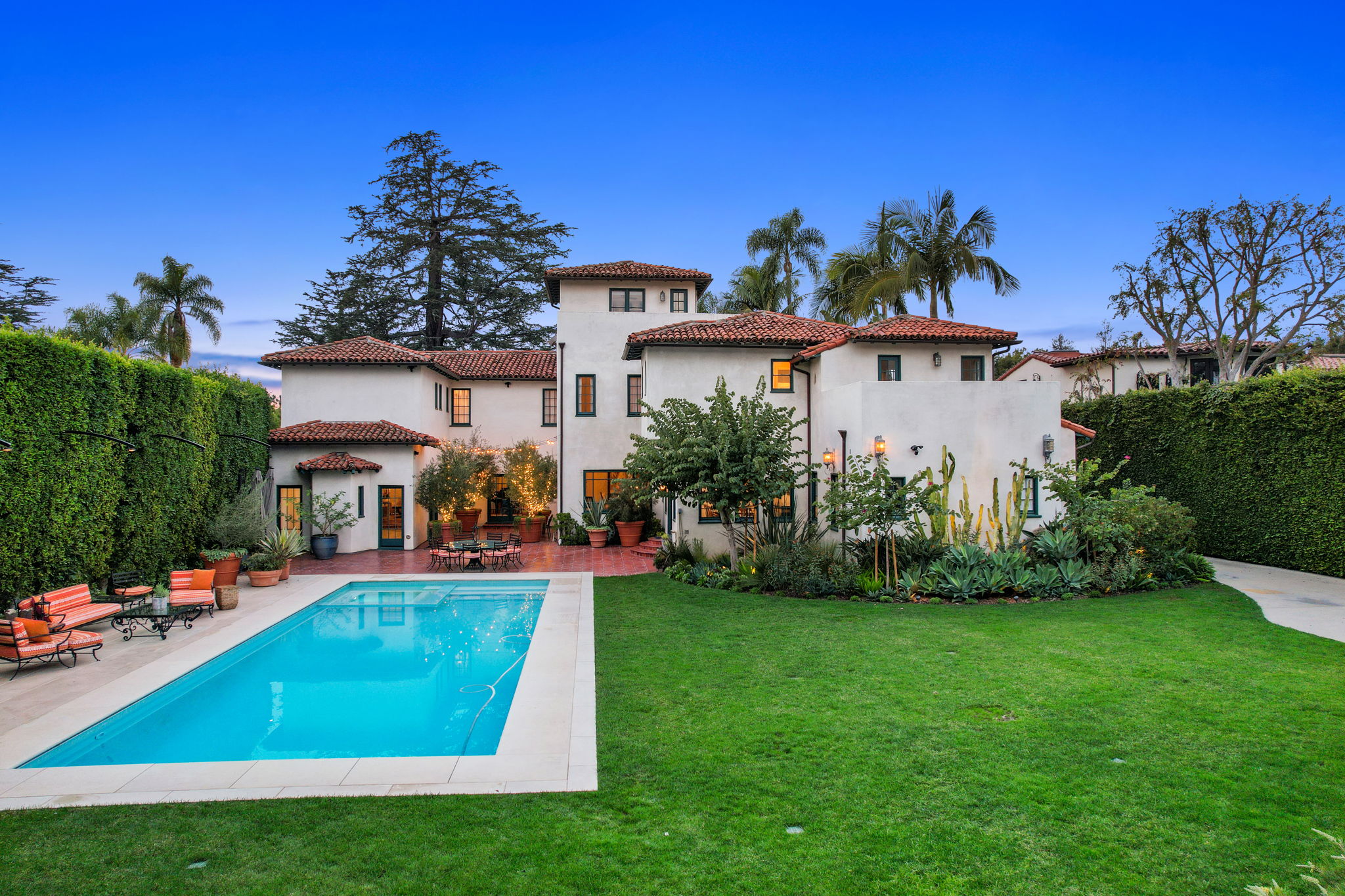 810 N Linden Drive-97
