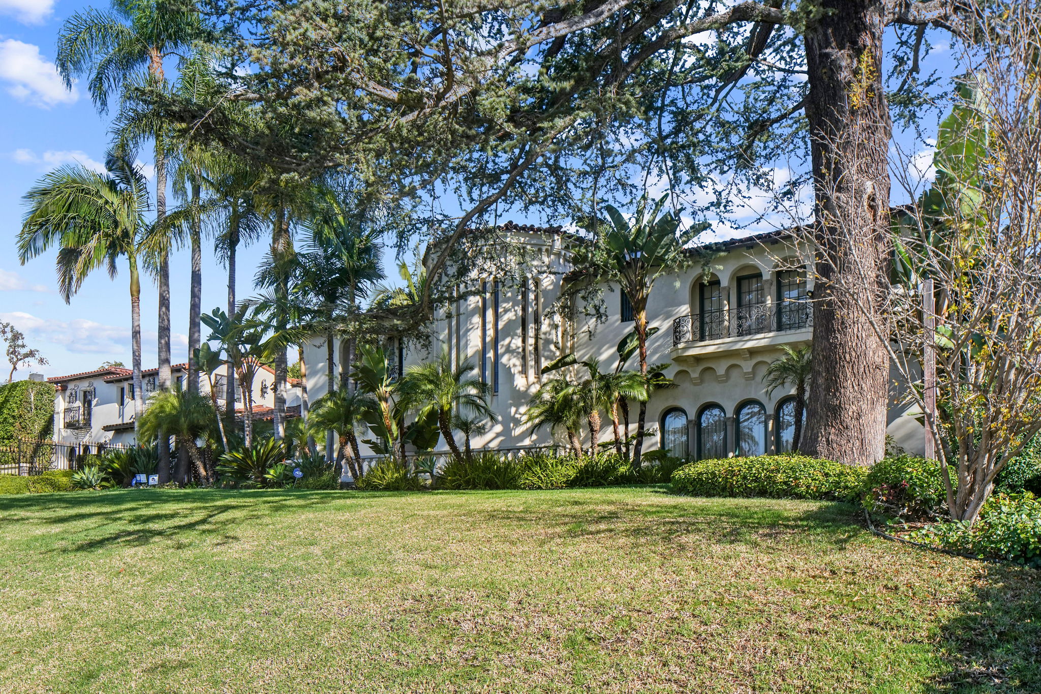 810 N Linden Drive-3