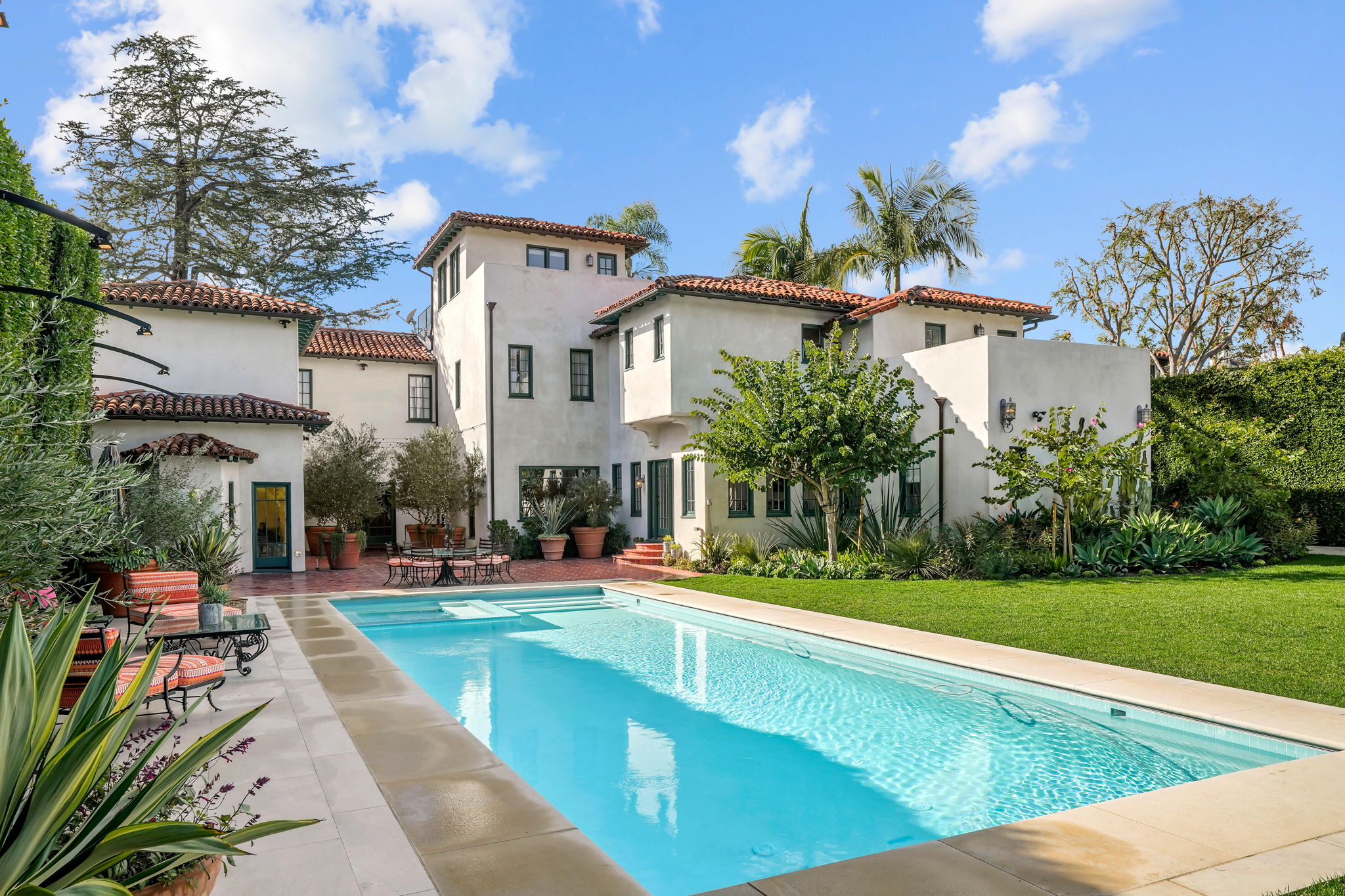 810 N Linden Drive-79