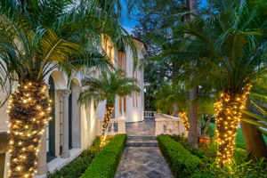 810 N Linden Drive-105