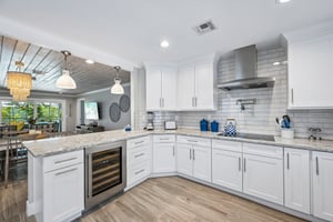 Plymouth St-S2506-017.jpg