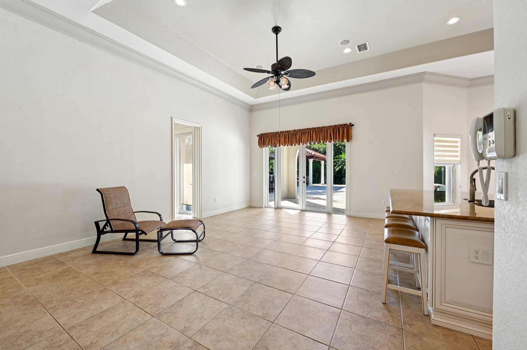 SW 179th St-S2110-022.jpg