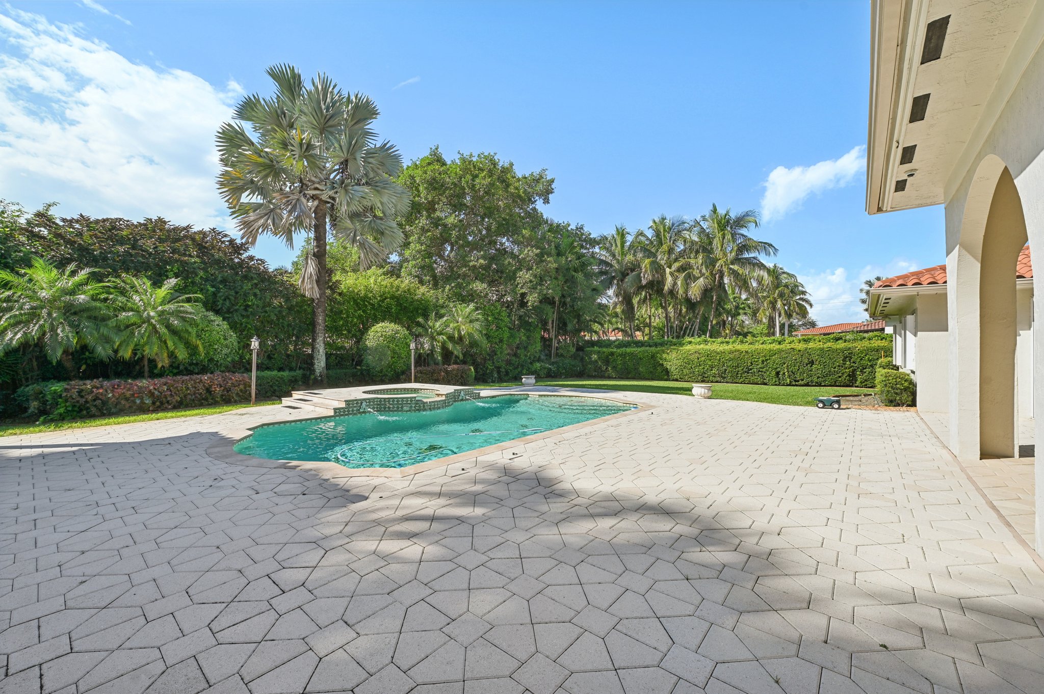 SW 179th St-S2110-041.jpg