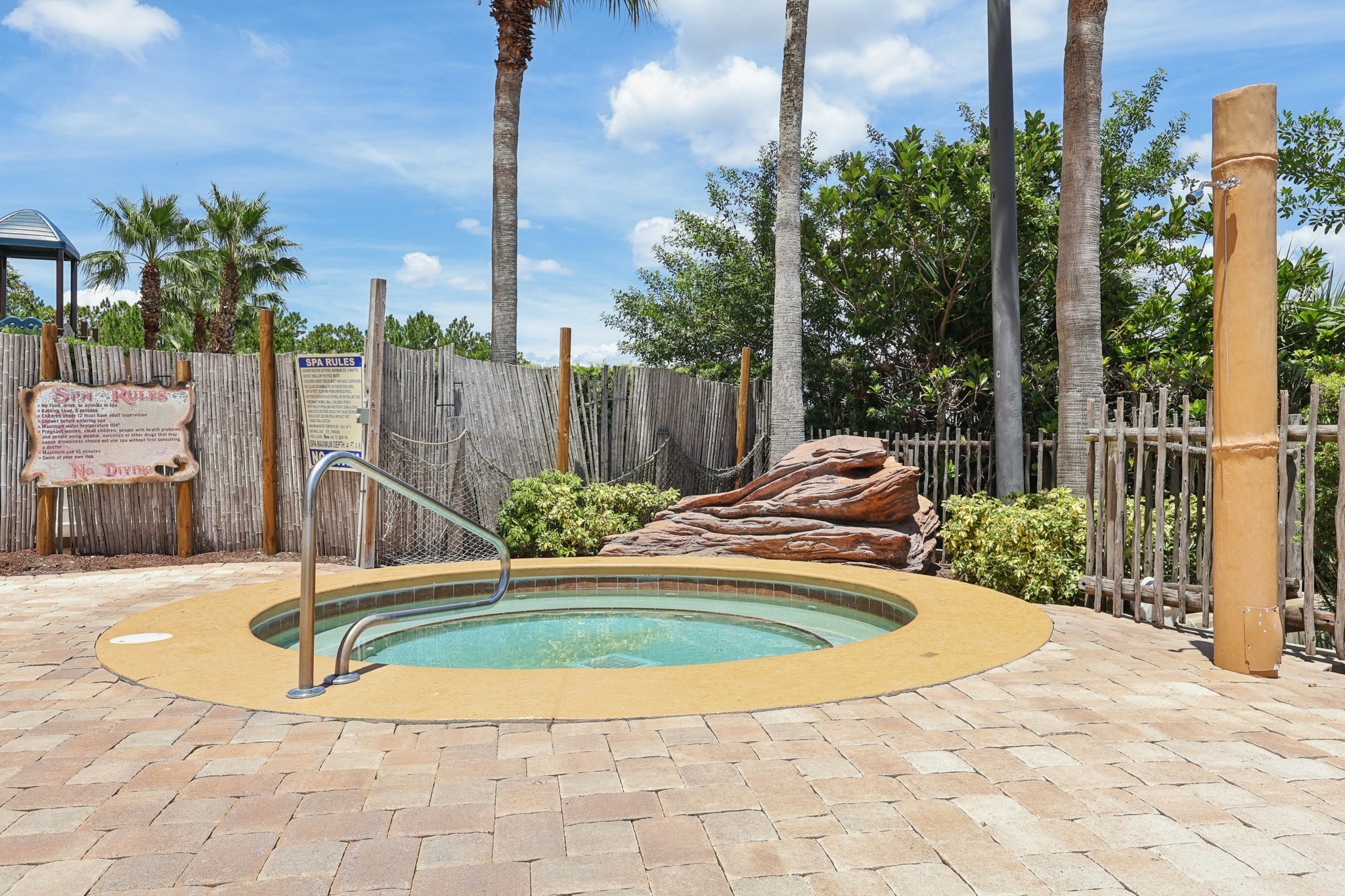 Resort Village Dr-1408-915.jpg