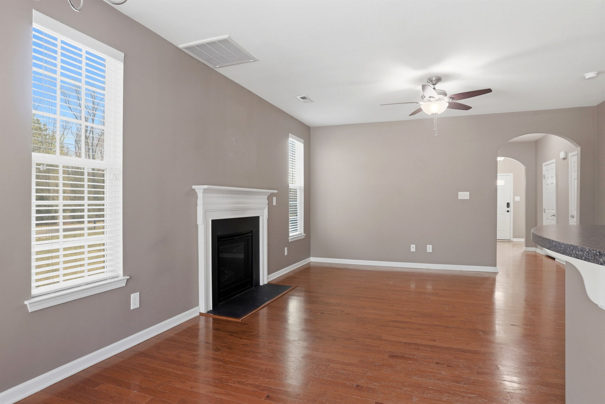06-Living Room