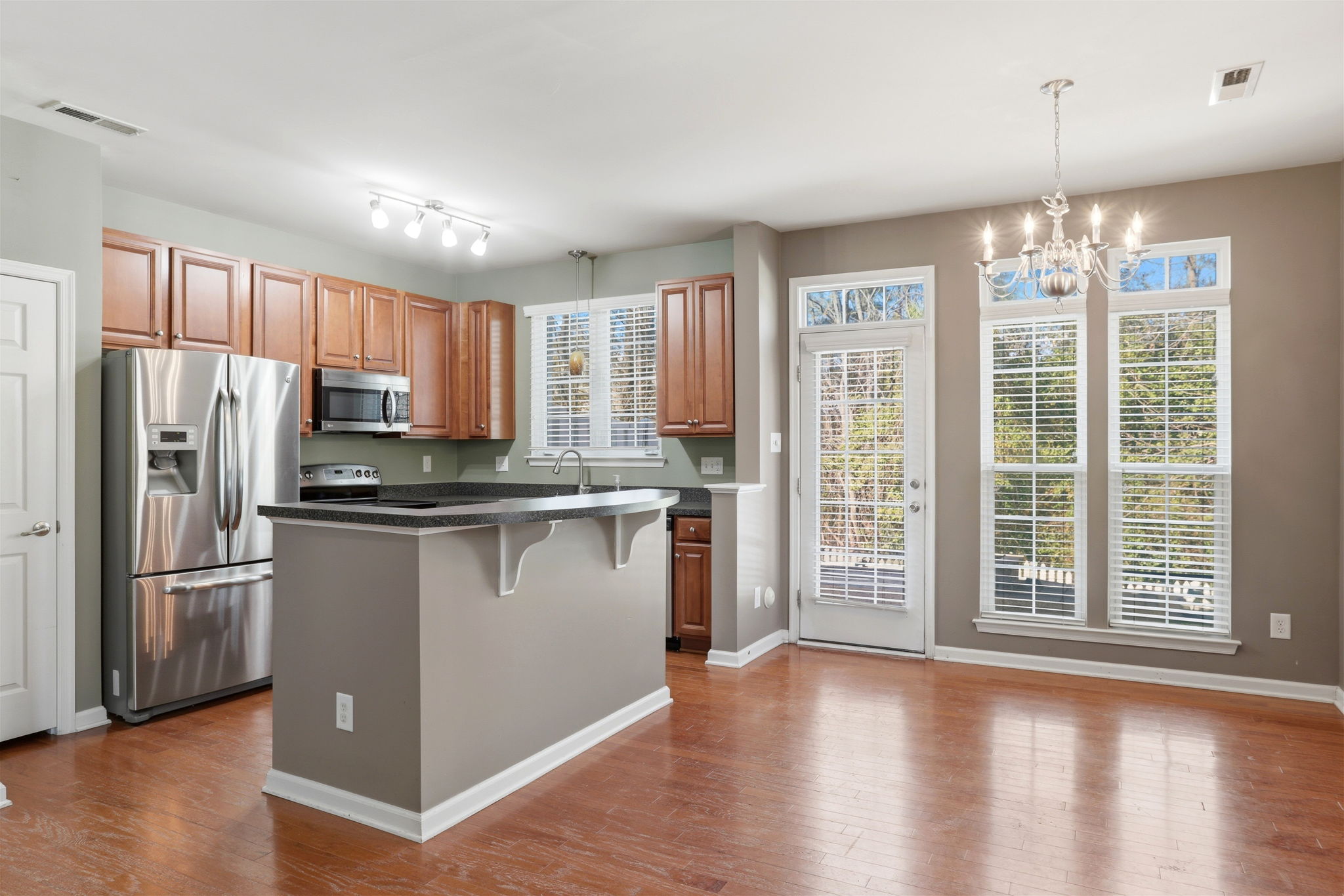 08-Kitchen