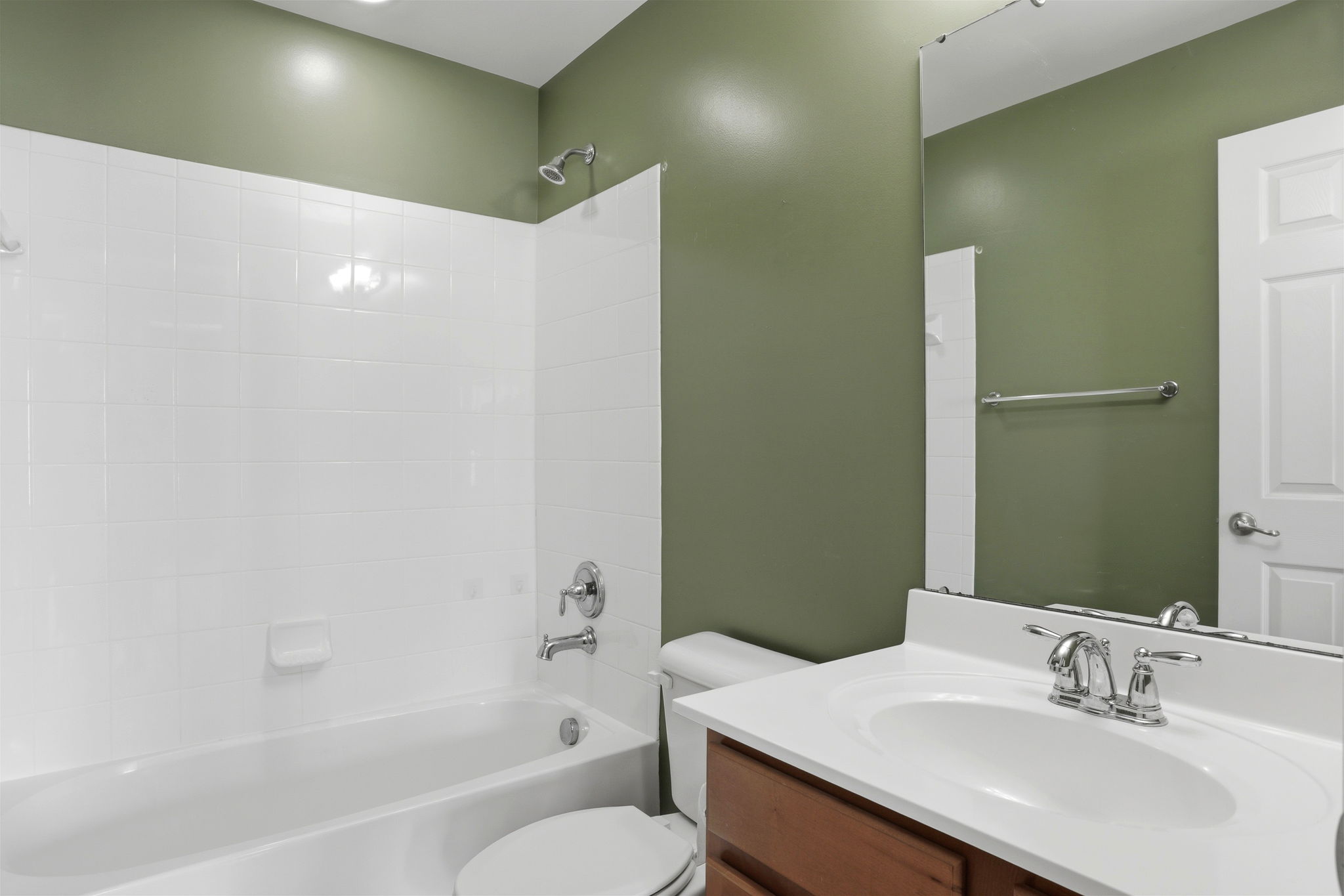 22-Hall Bath