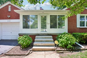 E 10th St-S1805-005.jpg