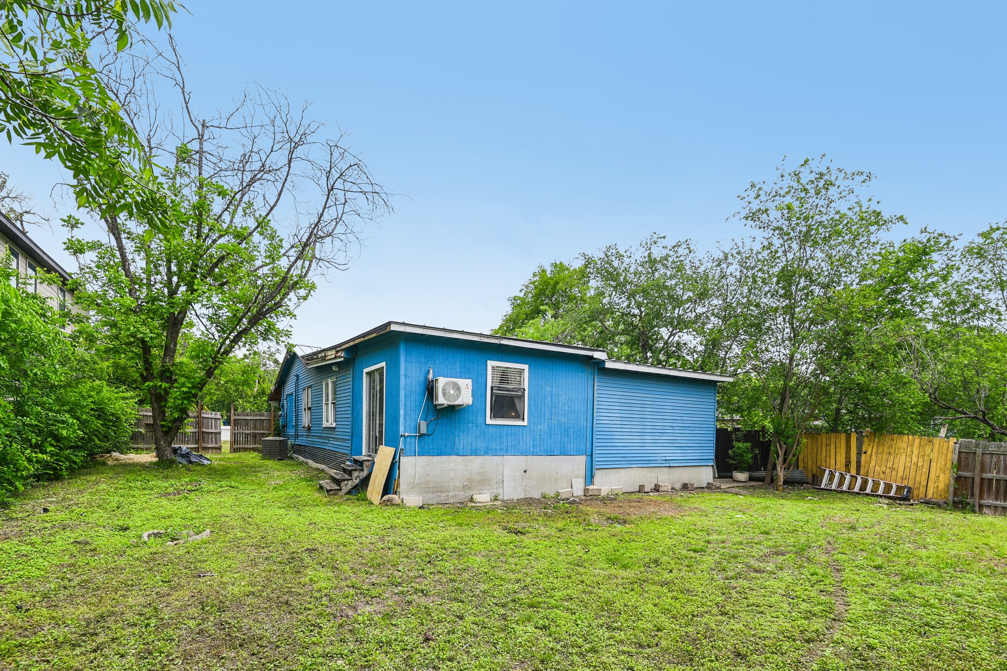 Janda Susan Rd-S0605-048.jpg