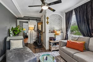 Janda Susan Rd-S0605-009.jpg