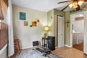 Janda Susan Rd-S0605-031.jpg