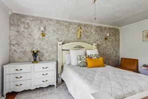 Janda Susan Rd-S0605-036.jpg