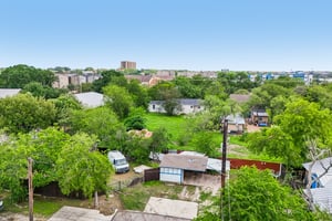 Janda Susan Rd-S0605-058.jpg