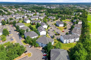 8103 Lacy Dr, Manassas, VA 20109, USA Photo 2