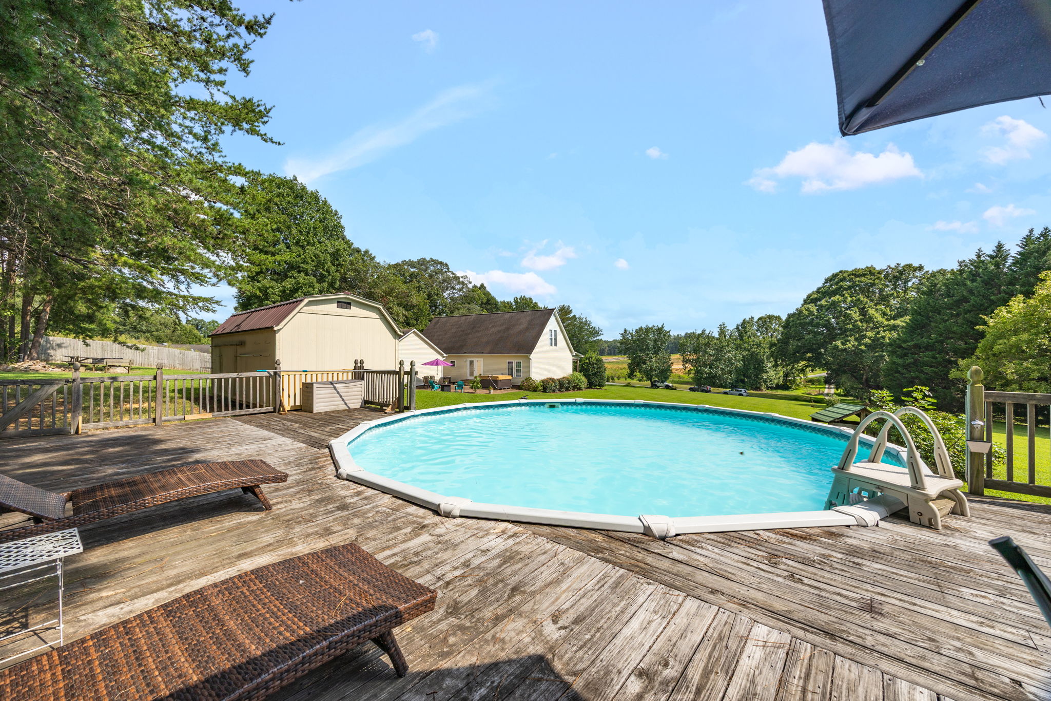 8104 Leabourne Rd-35