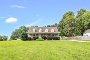 8104 Leabourne Rd-2