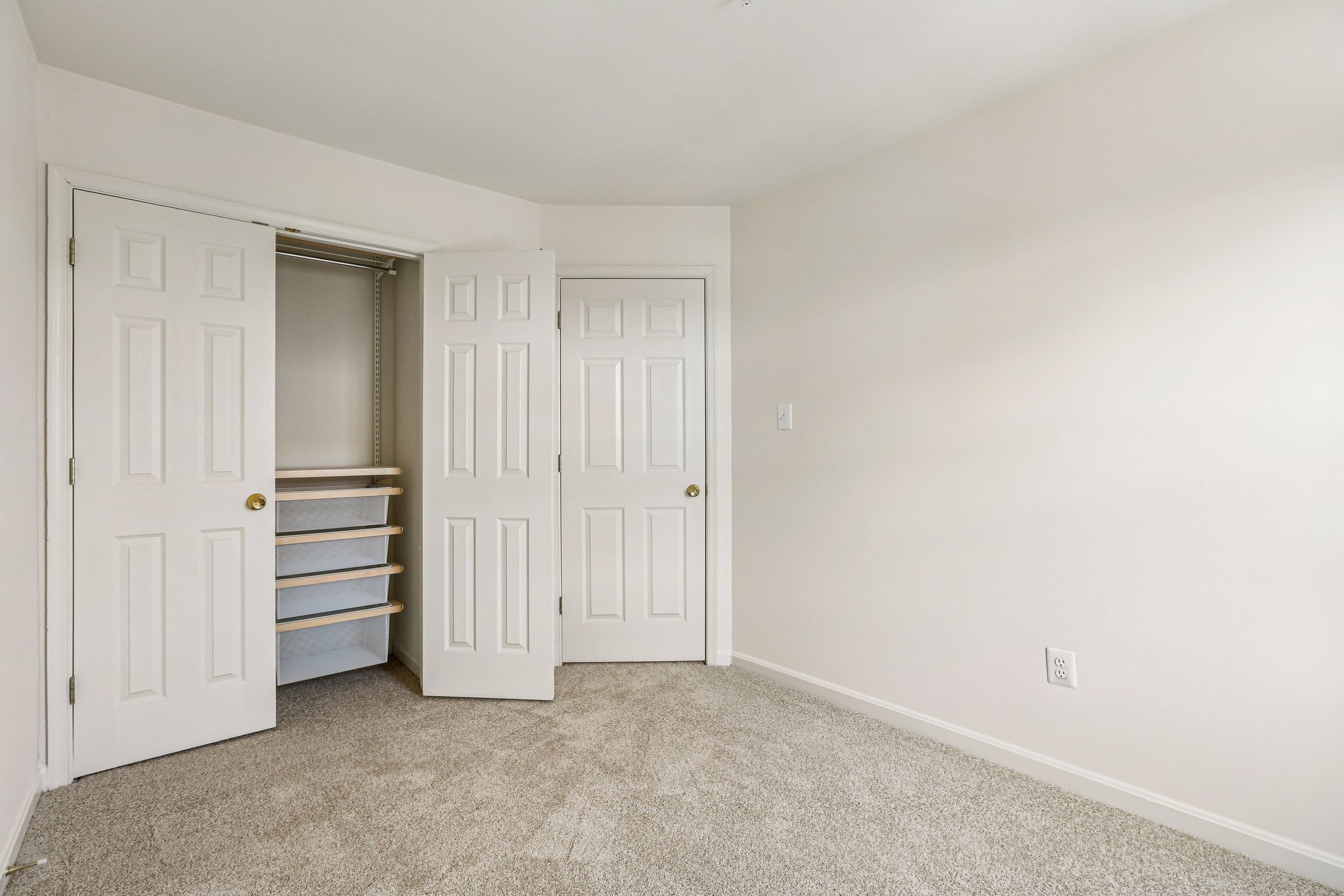 Mallard Shore Dr-S0402-020.jpg