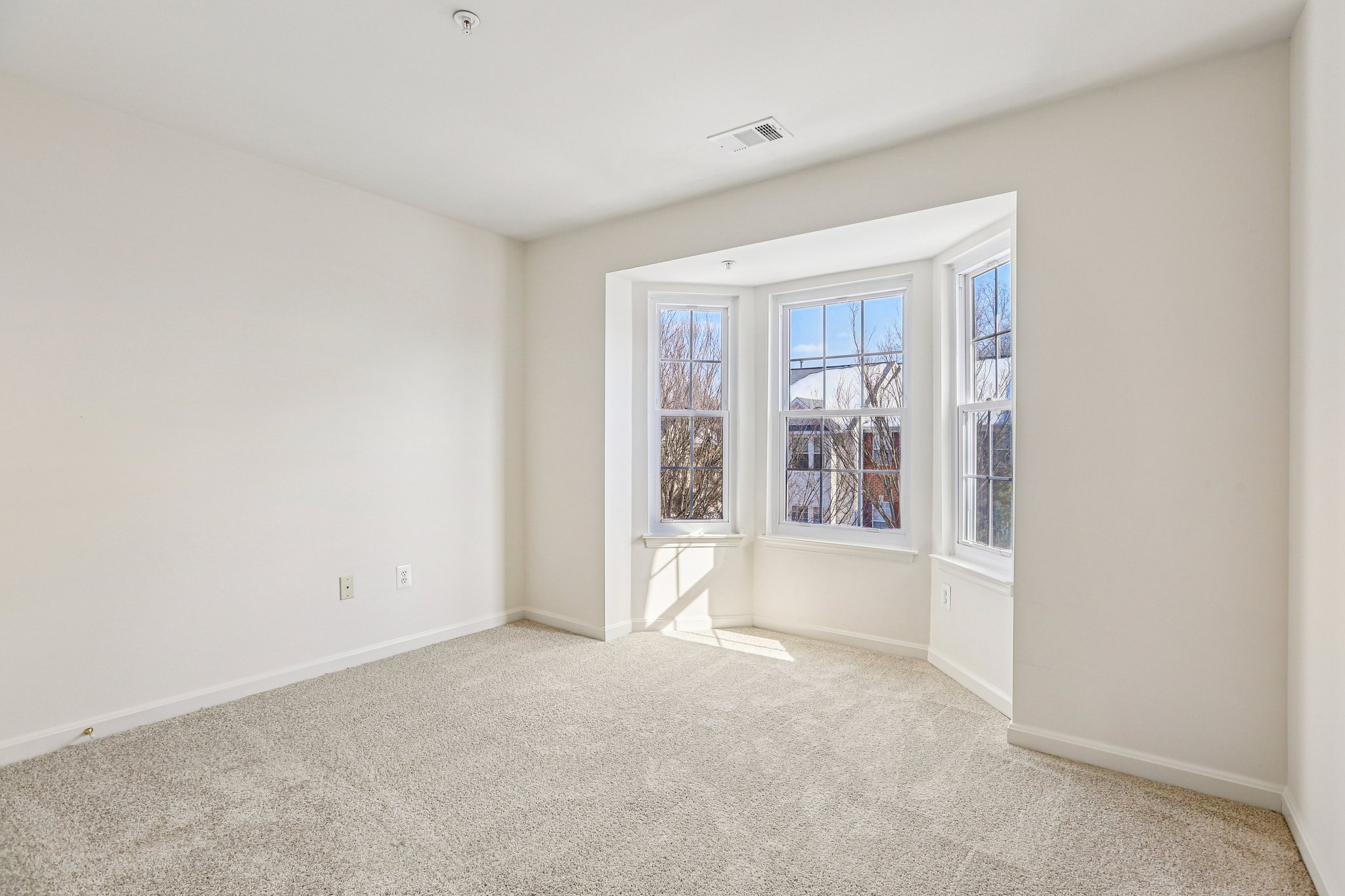 Mallard Shore Dr-S0402-022.jpg