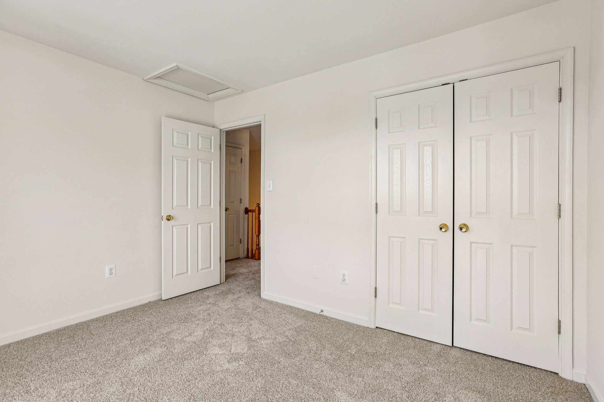 Mallard Shore Dr-S0402-024.jpg