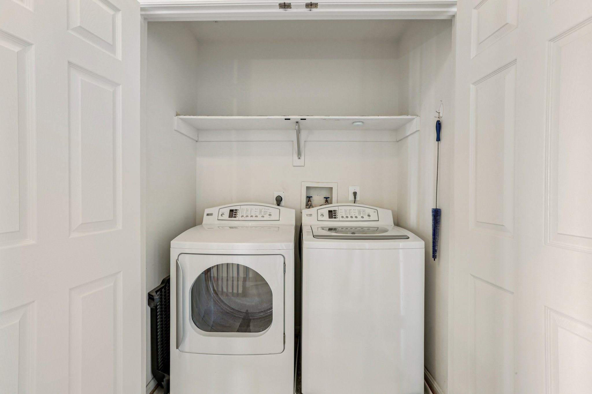 Mallard Shore Dr-S0402-025.jpg