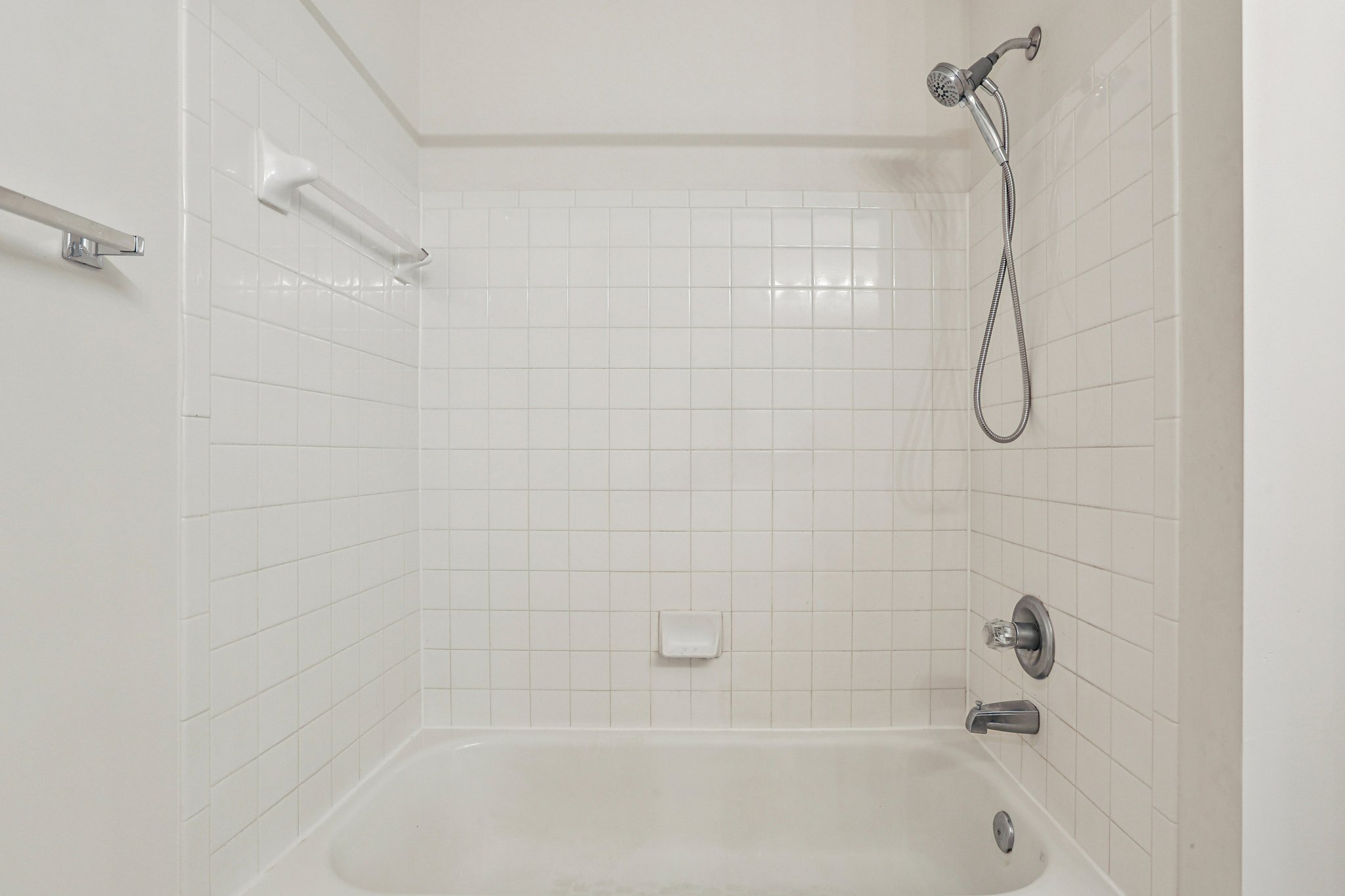 Mallard Shore Dr-S0402-027.jpg