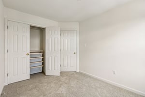 Mallard Shore Dr-S0402-020.jpg