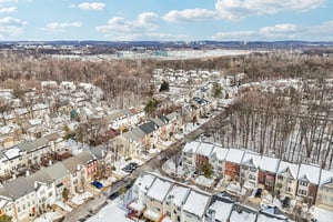 Mallard Shore Dr-S0402-047.jpg