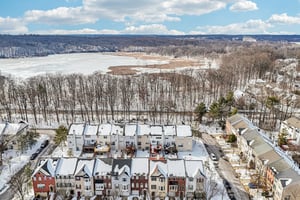 Mallard Shore Dr-S0402-049.jpg