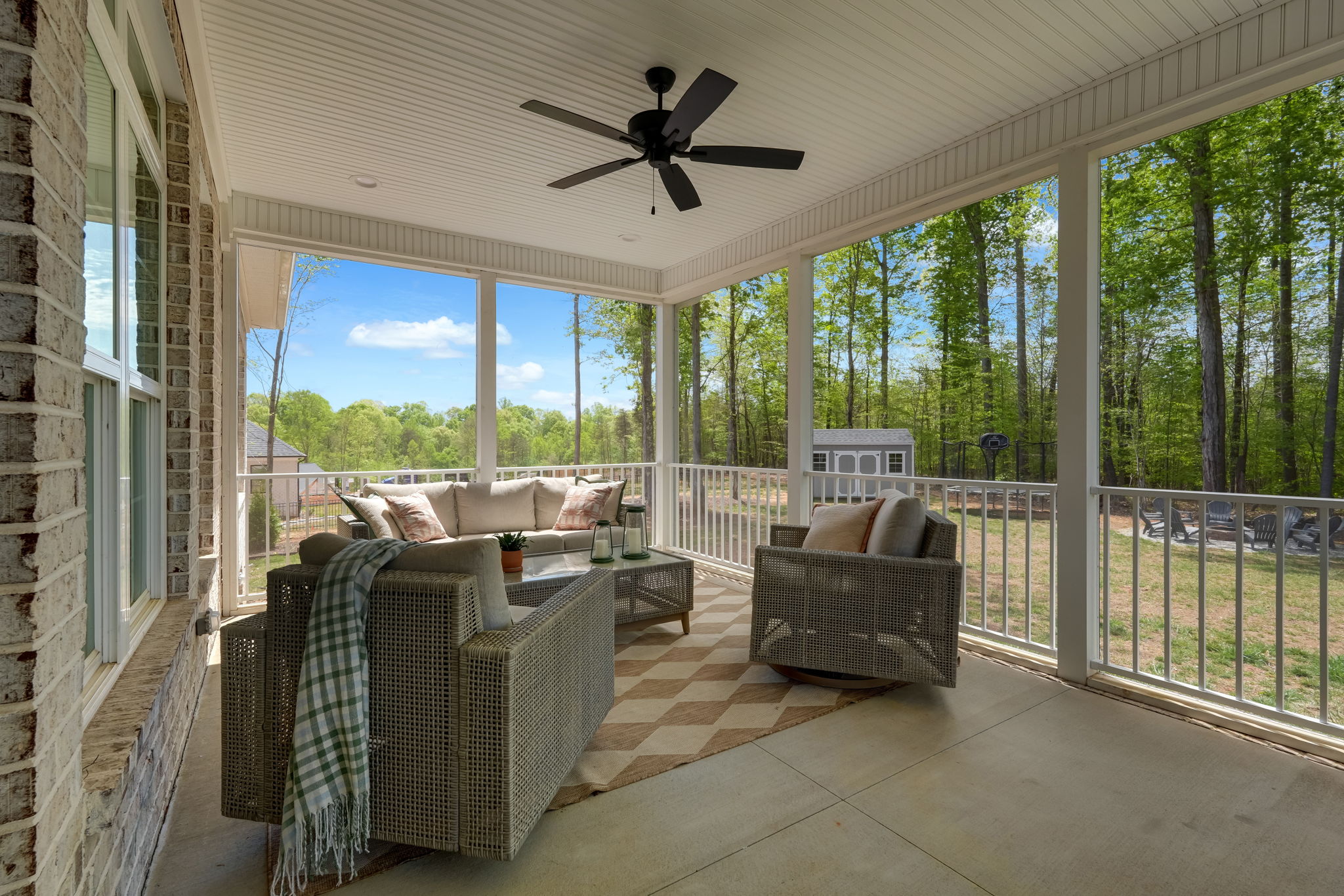 Screened-in Porch