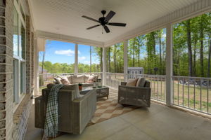 Screened-in Porch