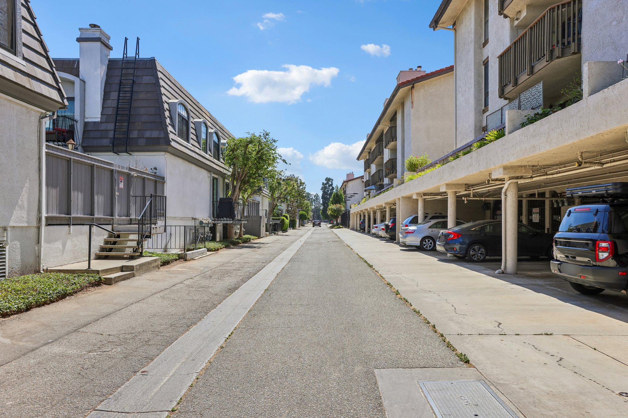Redlands St 107-2707-901.jpg