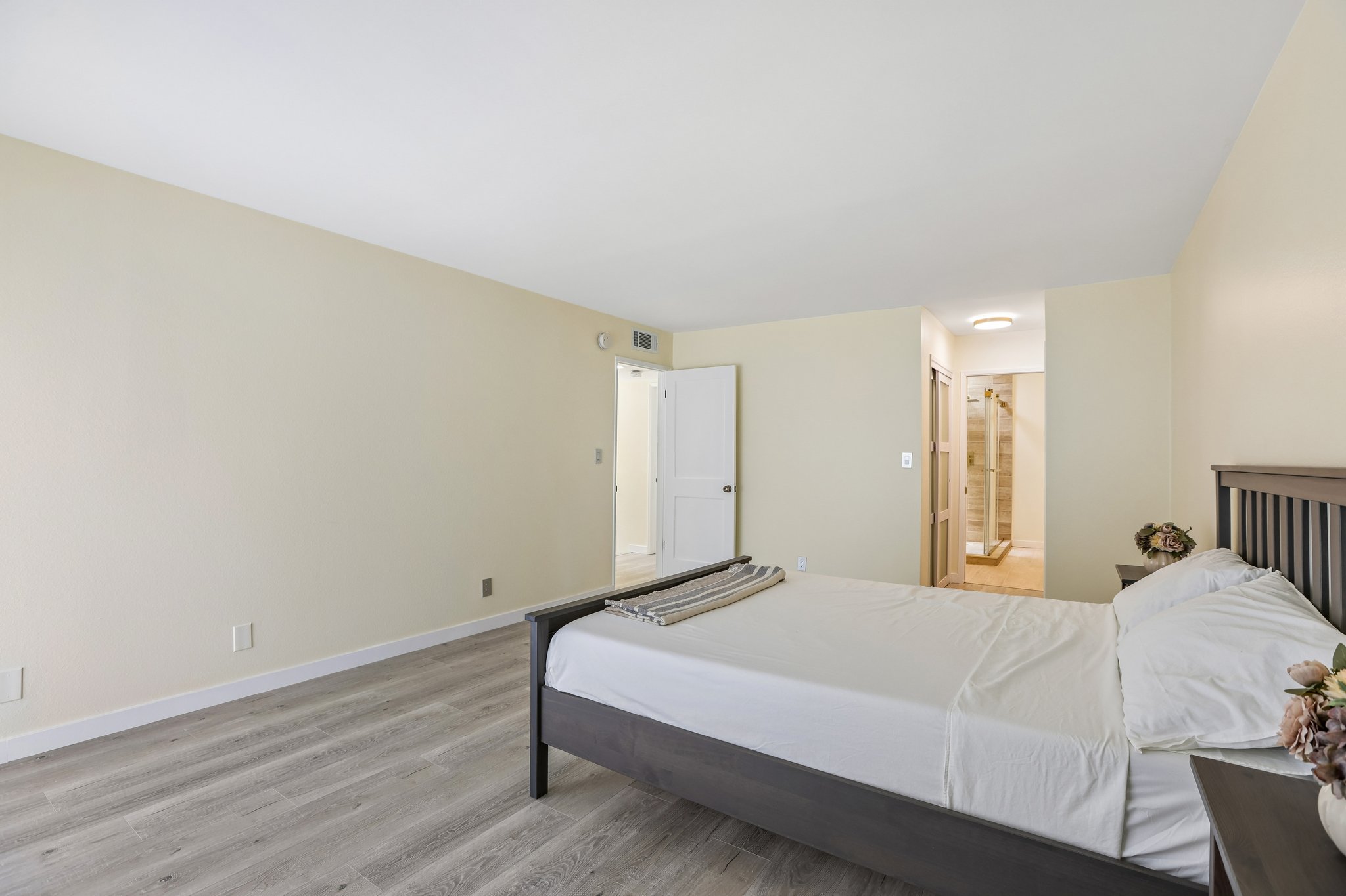 Redlands St 107-S2707-020.jpg