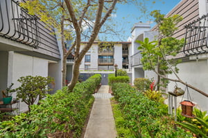 Redlands St 107-S2707-002.jpg
