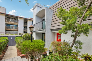 Redlands St 107-S2707-010.jpg