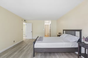 Redlands St 107-S2707-021.jpg
