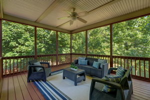 Screened-in Porch