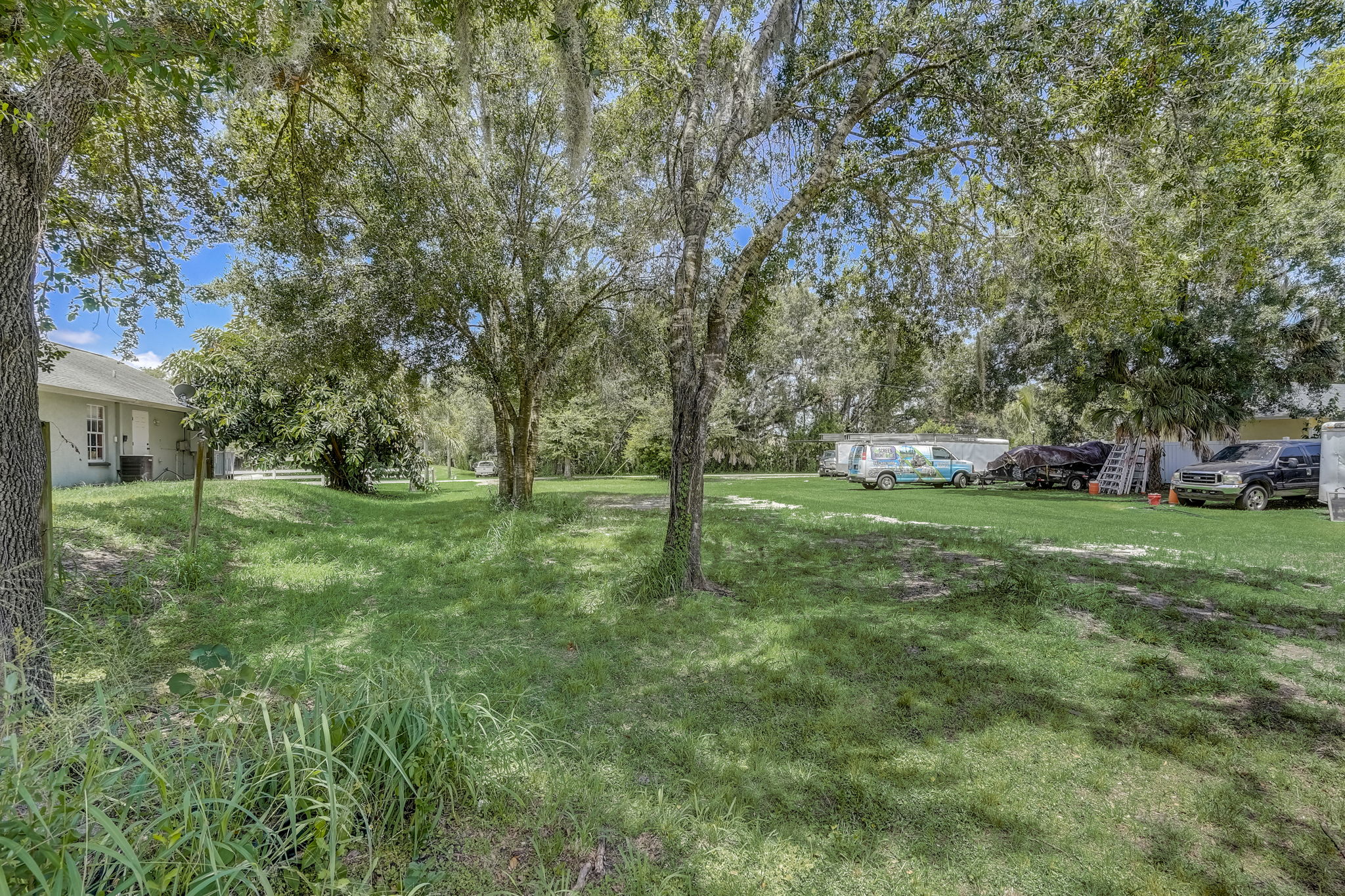 119th Ave E-006
