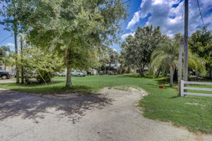 119th Ave E-007