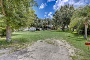 119th Ave E-002
