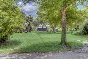119th Ave E-010