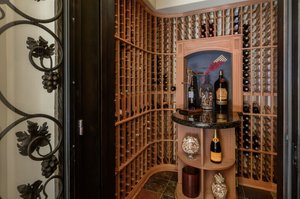 600+ Wine Cellar