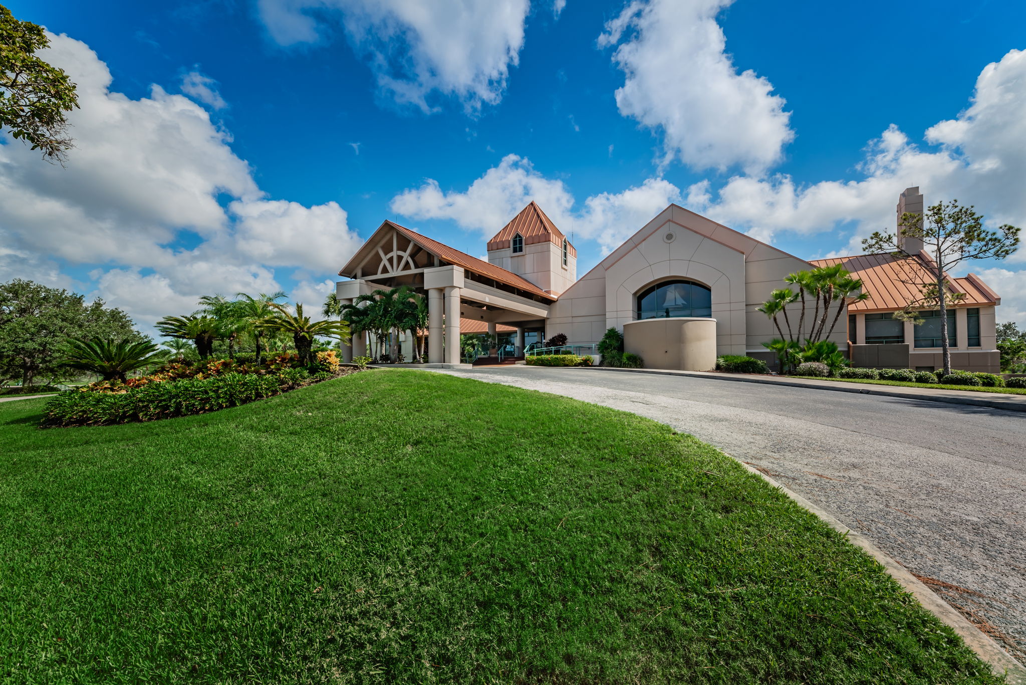 4-Clubhouse Front Exterior