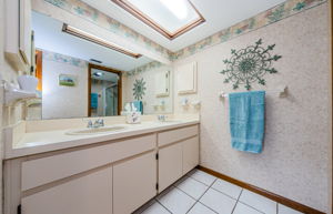 Master Bathroom 1a